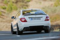 Exterieur_Mercedes-C63-AMG-Coupe_12
                                                        width=