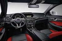 Interieur_Mercedes-C63-AMG-Coupe_22