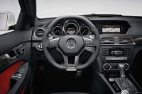 Interieur_Mercedes-C63-AMG-Coupe_21