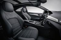 Interieur_Mercedes-C63-AMG-Coupe_25