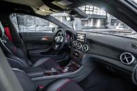 Interieur_Mercedes-CLA-45-AMG_24
                                                        width=