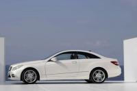 Exterieur_Mercedes-Class-E-2009-Coupe_1
                                                        width=