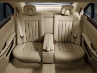 Interieur_Mercedes-Class-E-2009_37