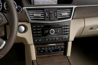 Interieur_Mercedes-Class-E-2009_35