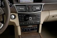 Interieur_Mercedes-Class-E-2009_35
                                                        width=