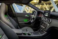 Interieur_Mercedes-Classe-A220d-4MATIC-2016_15