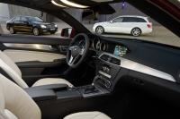 Interieur_Mercedes-Classe-C-2011_22