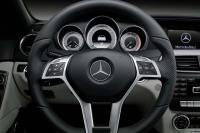 Interieur_Mercedes-Classe-C-2011_23
                                                        width=