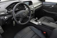 Interieur_Mercedes-Classe-E-63-AMG_16
                                                        width=