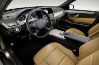 Interieur_Mercedes-Classe-E-Break_44
                                                        width=