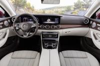 Interieur_Mercedes-Classe-E-Coupe_49
                                                        width=