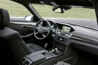 Interieur_Mercedes-E-63-AMG-Estate_18
                                                        width=