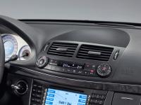 Interieur_Mercedes-E_76