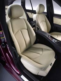 Interieur_Mercedes-E_84