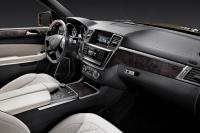 Interieur_Mercedes-GL-2012_19
                                                        width=