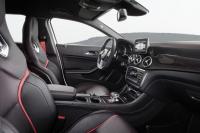 Interieur_Mercedes-GLA-45-AMG_9
                                                        width=