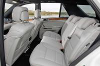 Interieur_Mercedes-ML-2009_29
                                                        width=