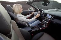 Interieur_Mercedes-SLK-2011_32