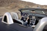 Interieur_Mercedes-SLK-2011_30
                                                        width=