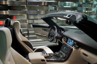 Interieur_Mercedes-SLS-Roadster-AMG_18
                                                        width=