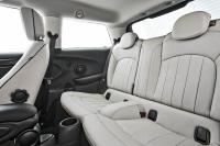 Interieur_Mini-Cooper-S-2014_10
                                                        width=