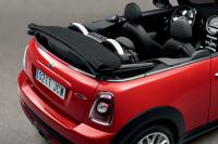 Interieur_Mini-John-Cooper-Convertible_32
                                                        width=