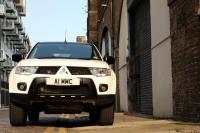 Exterieur_Mitsubishi-L200-Black_9
                                                        width=