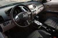 Interieur_Mitsubishi-L200-Black_17