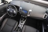 Interieur_Mitsubishi-Outlander-2011_33
                                                        width=