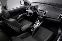 Interieur_Mitsubishi-Outlander-2011_25
                                                        width=