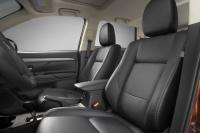 Interieur_Mitsubishi-Outlander-2012_20
                                                        width=