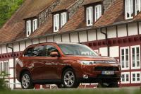 Exterieur_Mitsubishi-Outlander-DI-D_1
                                                        width=