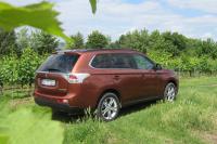 Exterieur_Mitsubishi-Outlander-DI-D_12