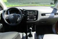 Interieur_Mitsubishi-Outlander-DI-D_20
                                                        width=