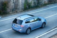 Exterieur_Mitsubishi-Outlander-Electric_9