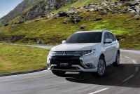 Exterieur_Mitsubishi-Outlander-PHEV-2018_1
                                                        width=