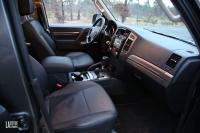 Interieur_Mitsubishi-Pajero-Long-Di-D-Instyle_36