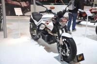 Exterieur_Moto-Guzzi-Grinso-V8-2012_9
                                                        width=