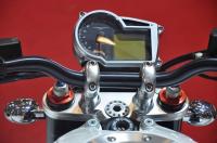 Exterieur_Moto-Guzzi-Grinso-V8-2012_18