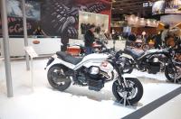 Exterieur_Moto-Guzzi-Grinso-V8-2012_8