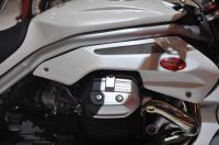 Exterieur_Moto-Guzzi-Grinso-V8-2012_13
                                                        width=