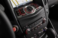 Interieur_Nissan-370Z-2012_14