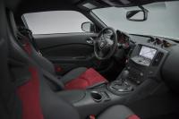 Interieur_Nissan-370Z-Nismo-2015_12
                                                        width=