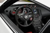 Interieur_Nissan-370z-Nismo-2015-europe_10