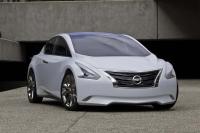 Exterieur_Nissan-Ellure-Concept_10
