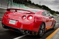 Exterieur_Nissan-GTR-2013_6