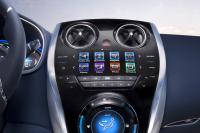 Interieur_Nissan-INVITATION-car_23