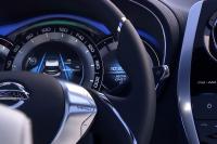 Interieur_Nissan-INVITATION-car_25