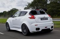 Exterieur_Nissan-JUKE-R-001_6