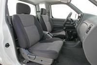 Interieur_Nissan-NP300_13